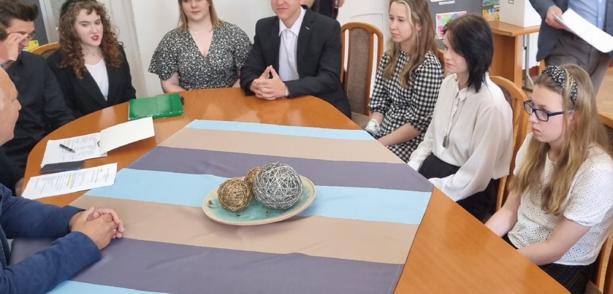 Młodzi radni złożyli ślubowanie i wybrali prezydium