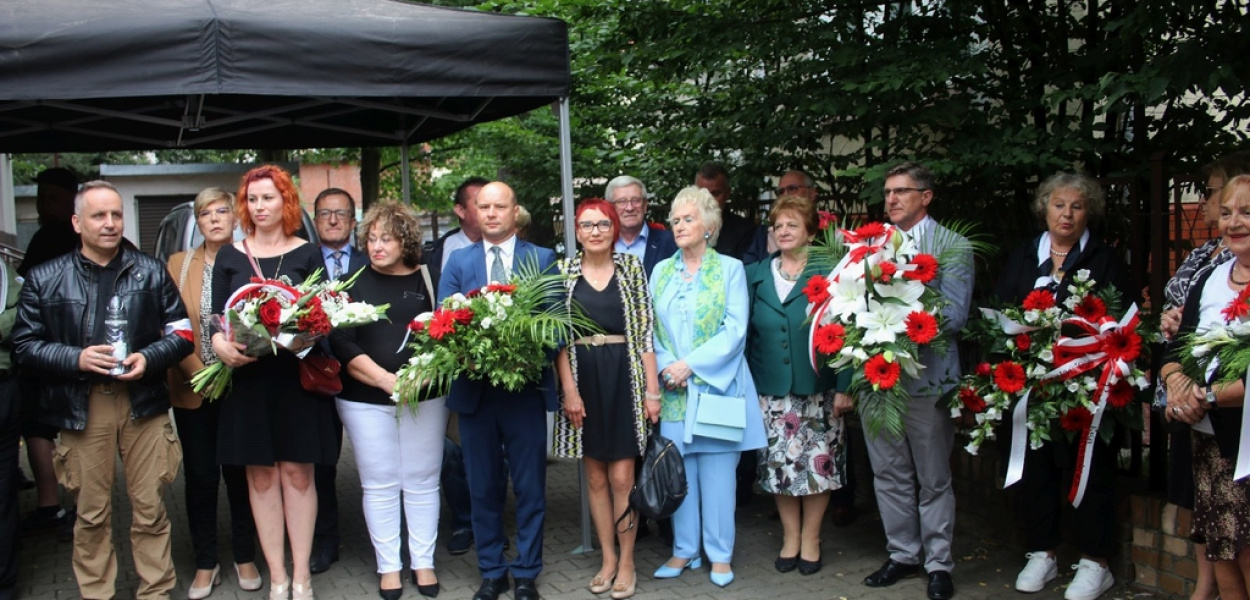 Zawyły syreny, wybrzmiał hymn. Legnica uczciła powstańczy zryw