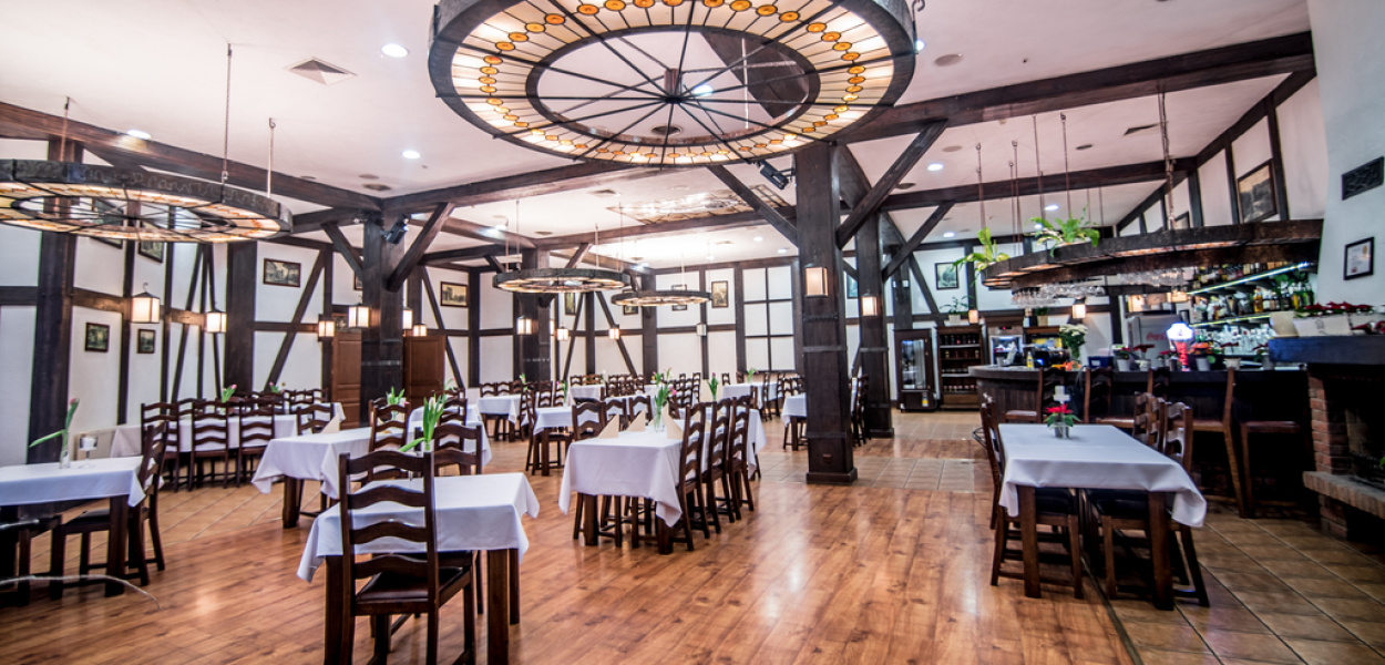 Oberża Piastowska powraca z tradycyjną polską kuchnią w nowym wydaniu 