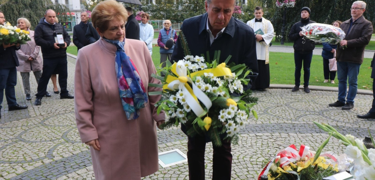 Legniczanie oddali hołd Janowi Pawłowi II