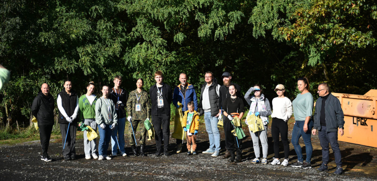 Sprzątali niewielki kawałek legnickiego świata