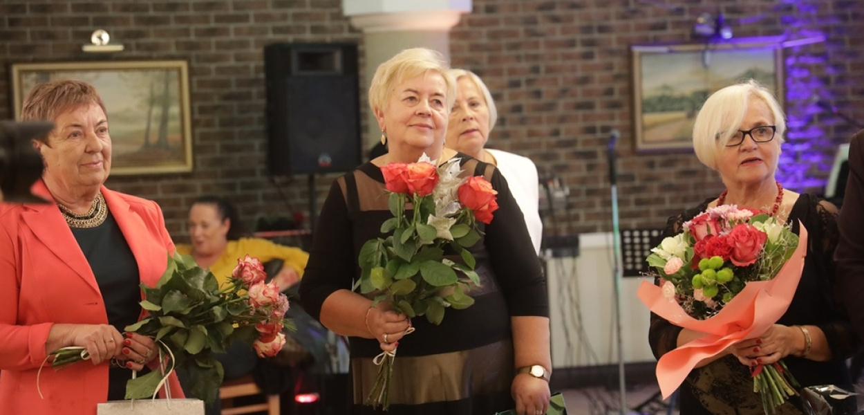 Senior bawić się potrafi. I to jak potrafi!