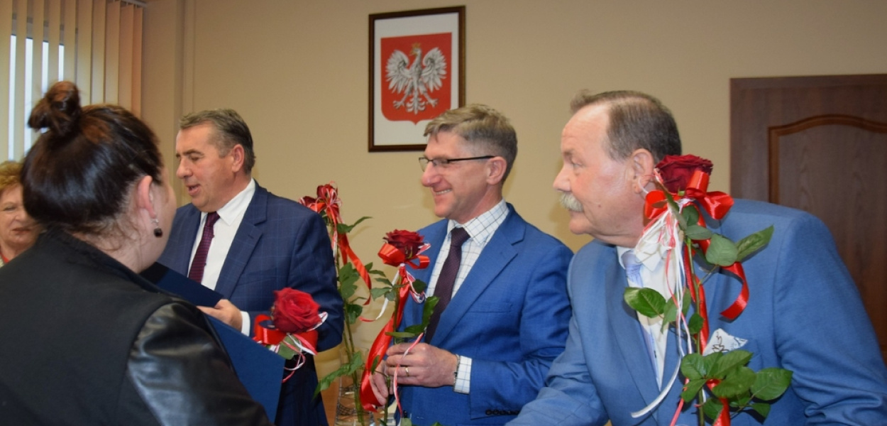 Uhonorowali pracowników socjalnych i podziękowali za trud