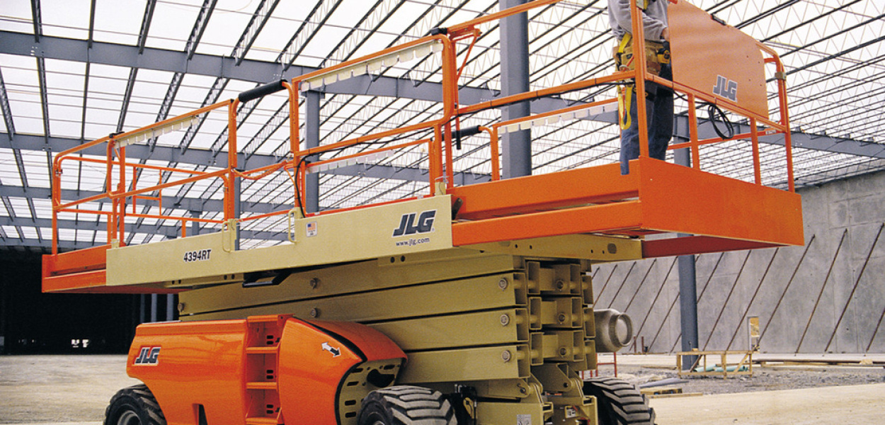 Kurs na podesty ruchome – klucz do bezpiecznej pracy na wysokości