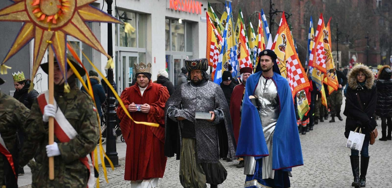 Orszak Trzech Króli kolejny raz przeszedł ulicami Legnicy