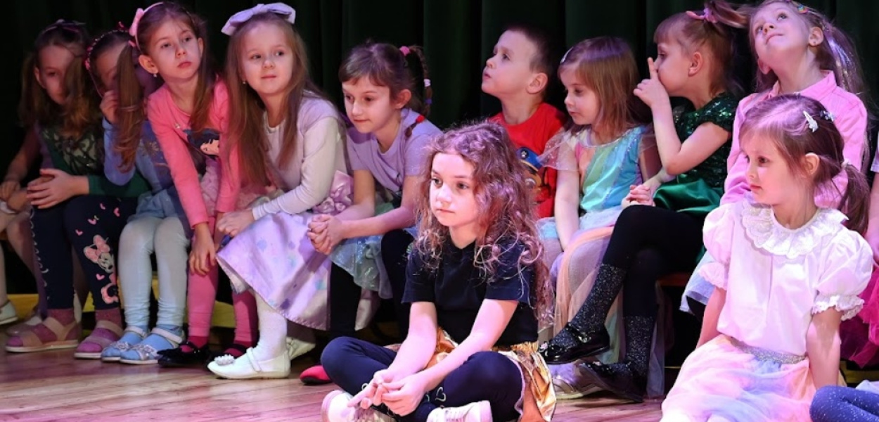 Występ artystyczny z okazji Dnia Babci i Dziadka w Domu Kultury Atrium