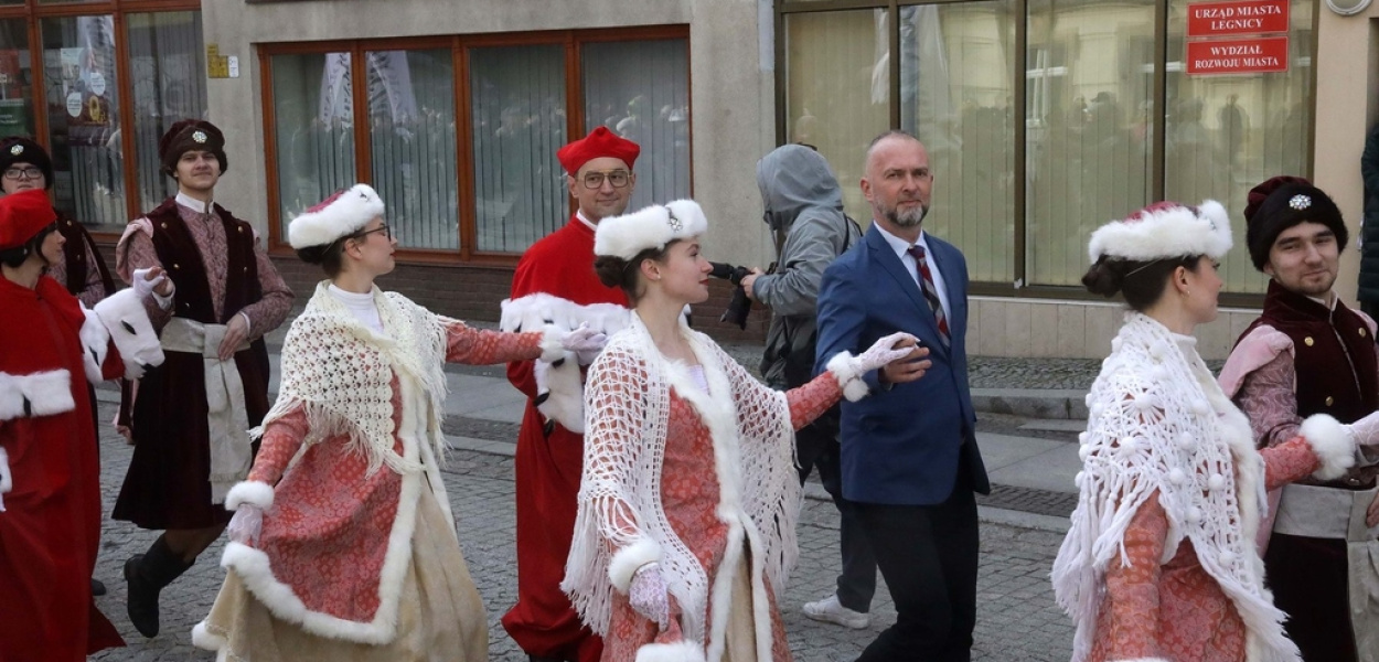 Dla Witelona tanecznym krokiem w centrum miasta