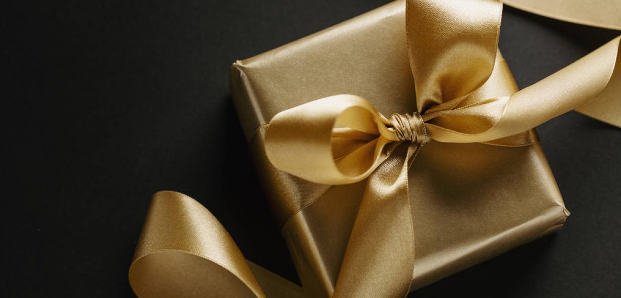 Pakowanie prezentów z ozdobną TUBA BOX: Prosto, szybko, efektownie