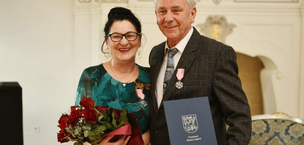 Kroczą wspólnie krętą ścieżką życia od ponad półwiecza