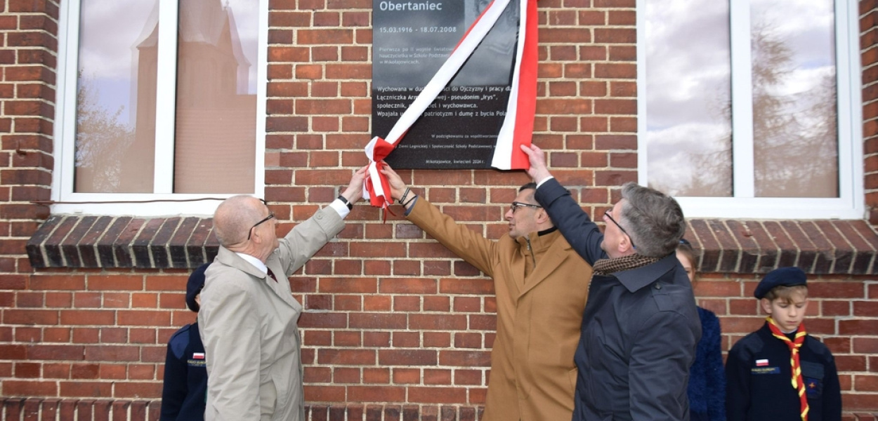 Uczcili pamięć pierwszej nauczycielki szkoły w Mikołajowicach