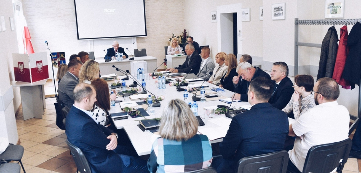 Stachura zaprzysiężony podczas uroczystej sesji