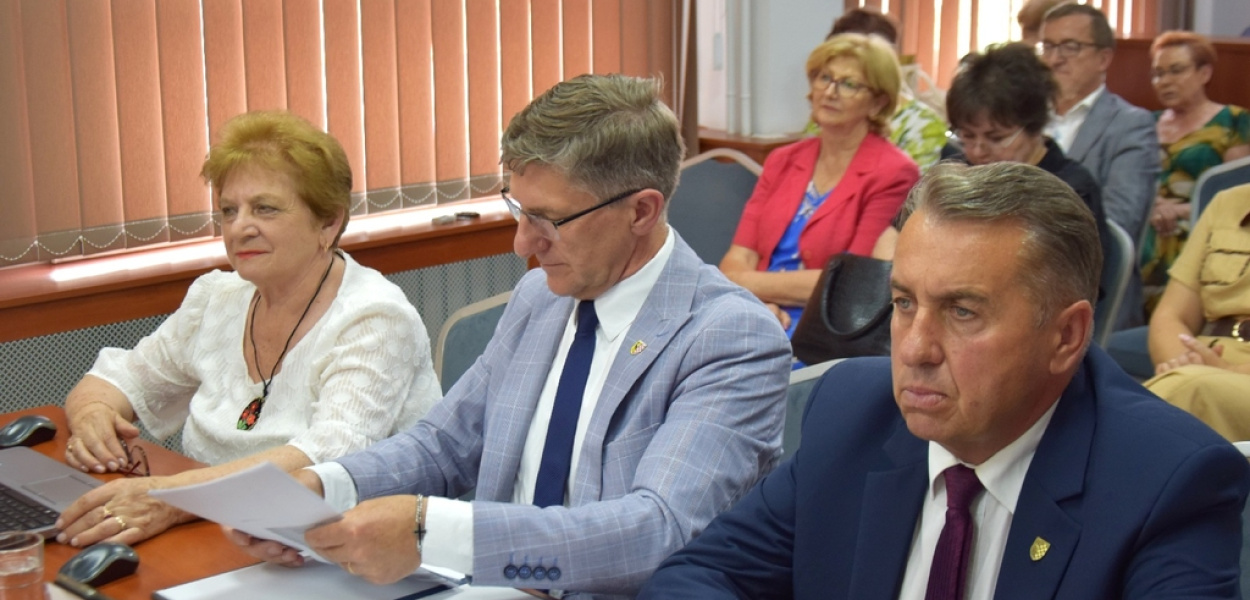 Absolutorium i wotum zaufania dla Zarządu Powiatu Legnickiego