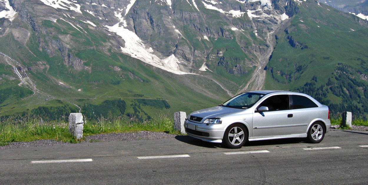 Trendy na rynku samochodów używanych – więcej ofert, spadające ceny