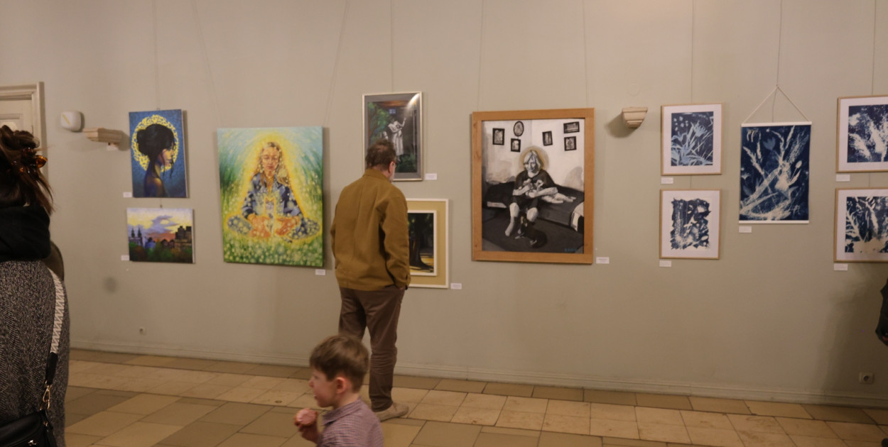 Młodzi artyści zaprezentowali swoje prace na wystawie „Oko młodej Legnicy”