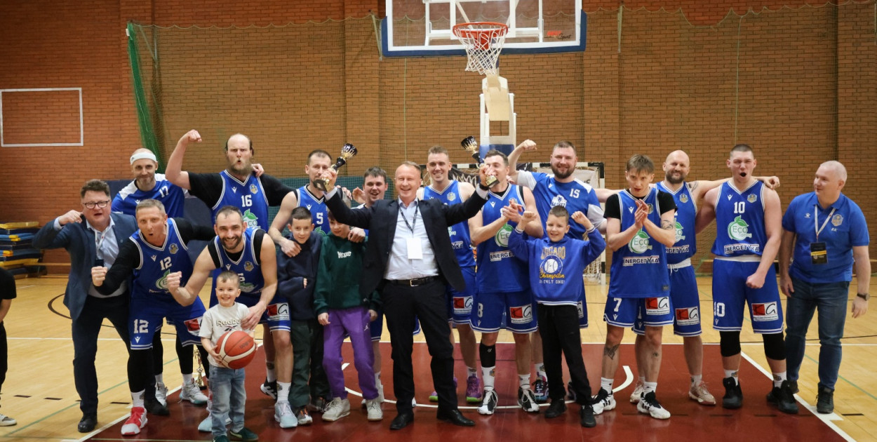 KS Basket Legnica - Sklep Polski Formaton MKK Gniezno (Wojciech Obremski)