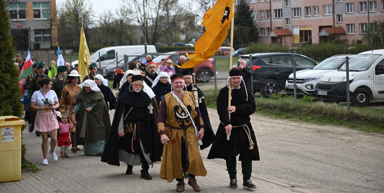 Pokonali trasę, którą w 1241 roku ruszył Henryk Pobożny (Piotr FLorek lca.pl)