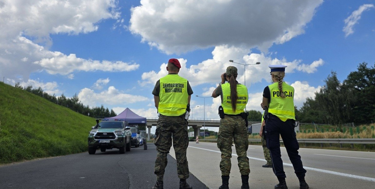 Granica pod kontrolą policji i pograniczników (źródło: Policja Dolnośląska)