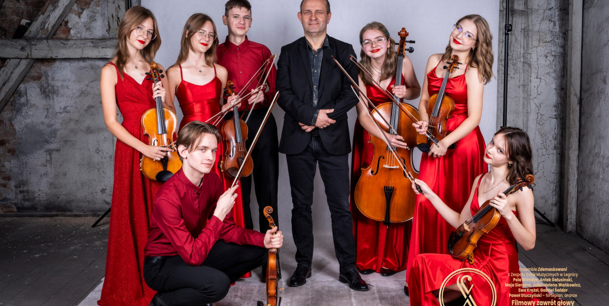 Ensemble „Zdemaskowani” (źródło: foto-adamczyk.pl)