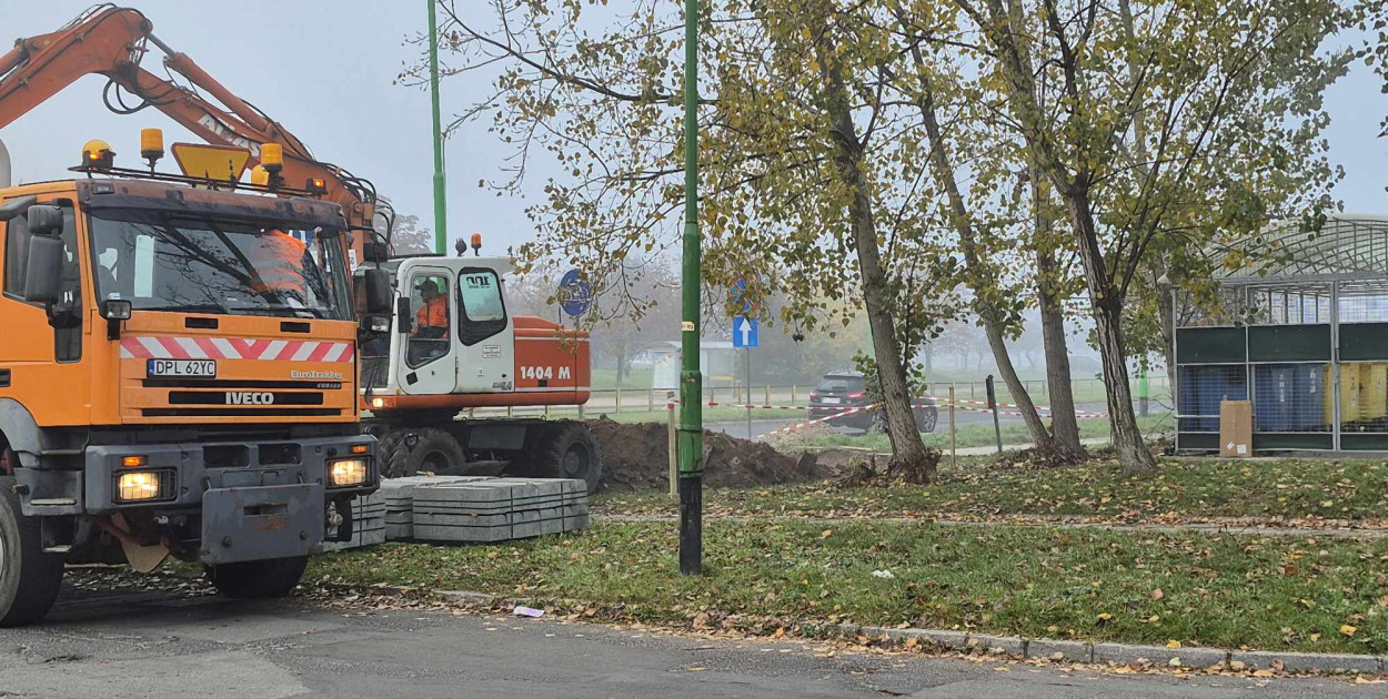 Prace na al. Piłsudskiego idą pełną parą (LS lca.pl)