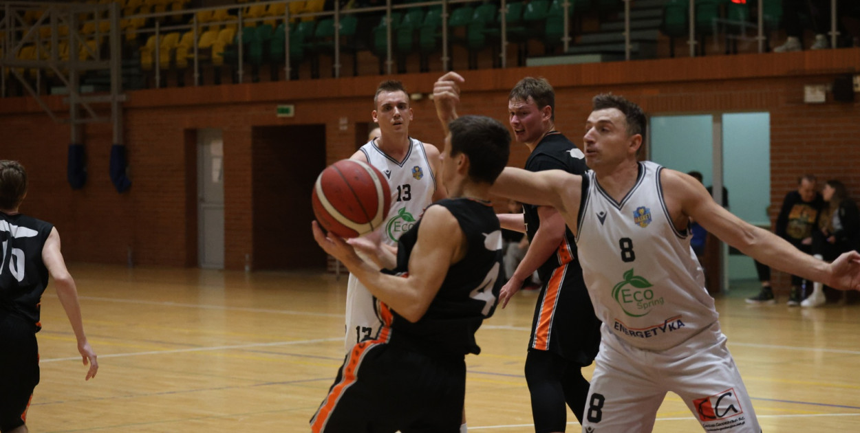 Basket Legnica -  Röben Gimbasket Wrocław (Wojciech Obremski)