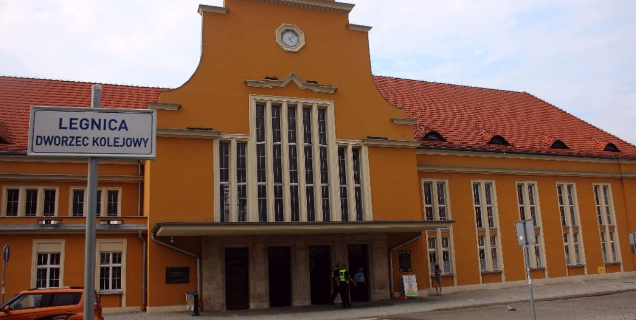 Legnica, dworzec kolejowy (Wojciech Obremski lca.pl)