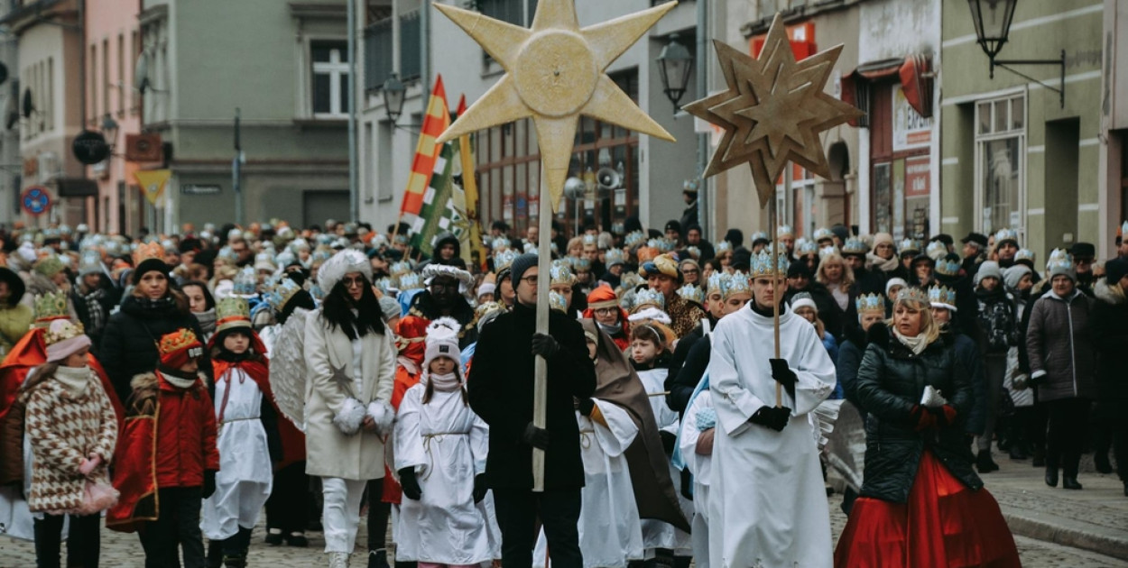 Orszak Trzech Króli (chojnow.eu)