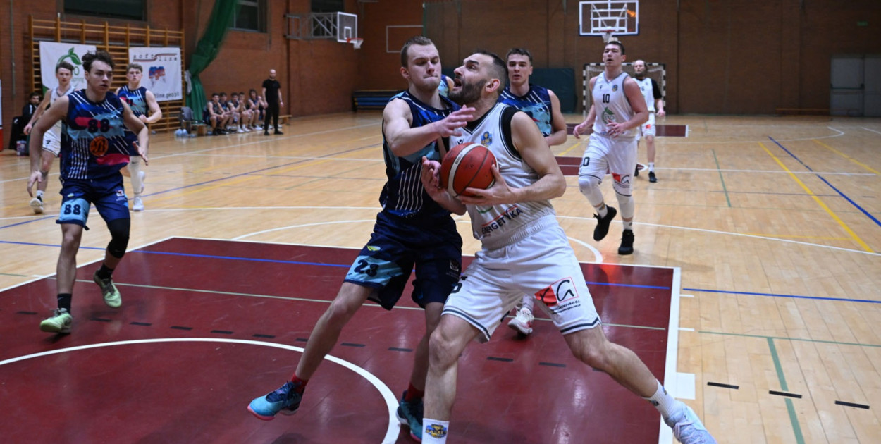 KS Basket Legnica (Piotr Florek)