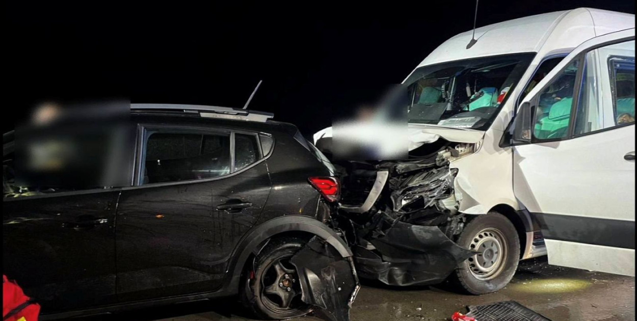 Karambol na A4. 19 rannych, w tym dziecko (źródło: KMP Legnica)
