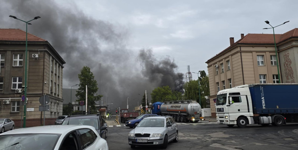 Pożar w Hucie Miedzi Legnica (Piotr Florek lca.pl)