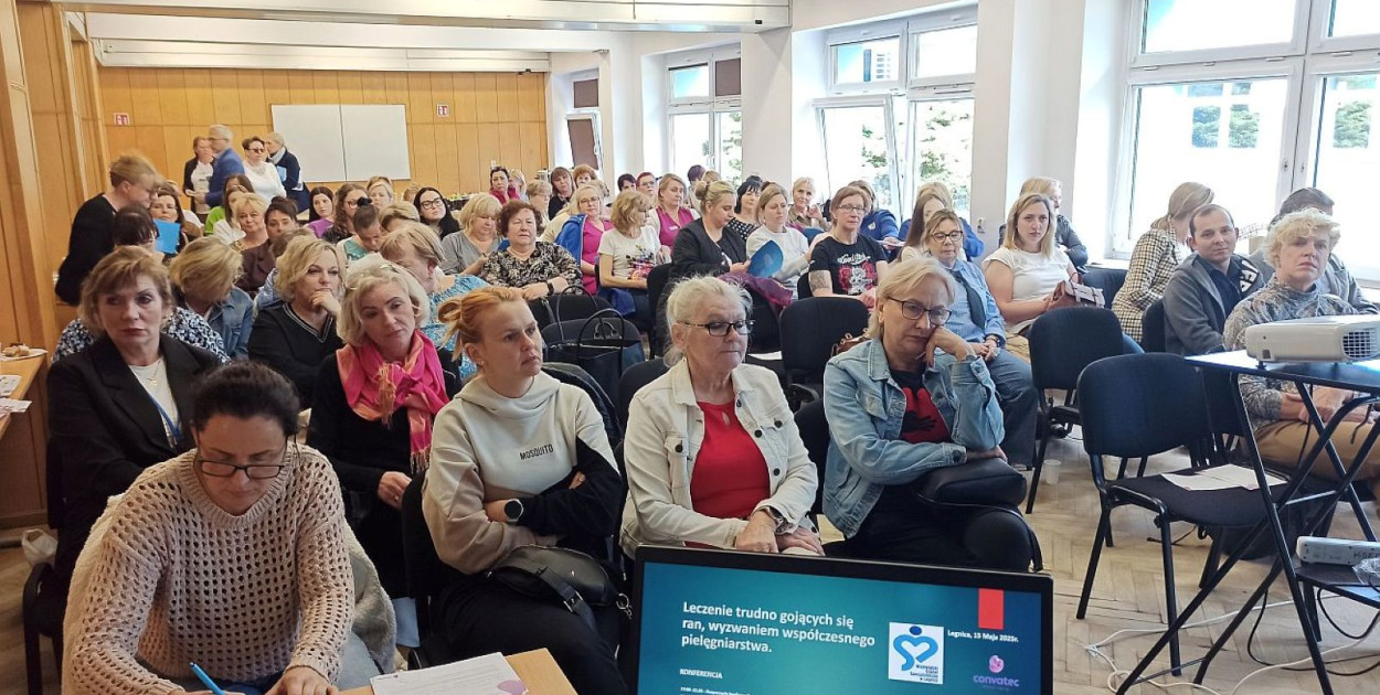 Konferencja w szpitalu z udziałem ponad 90 uczestniczek (mat. prasowe)