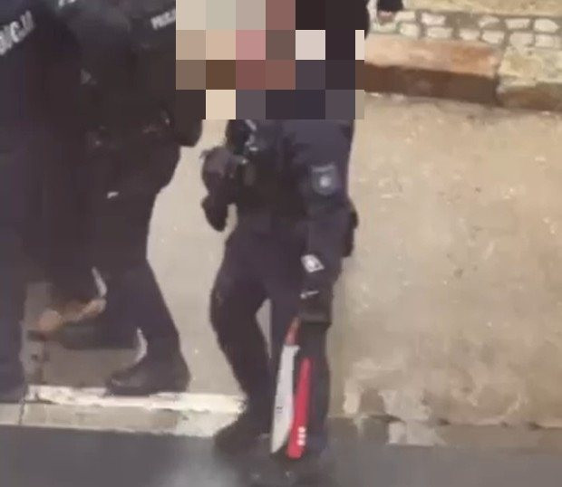 Mężczyzna z maczetą nie złamał prawa (LCA24)