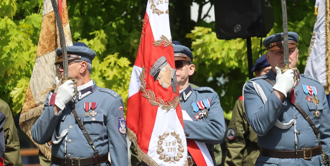 W hołdzie Marszałkowi Piłsudskiemu (Wojciech Obremski lca.pl)