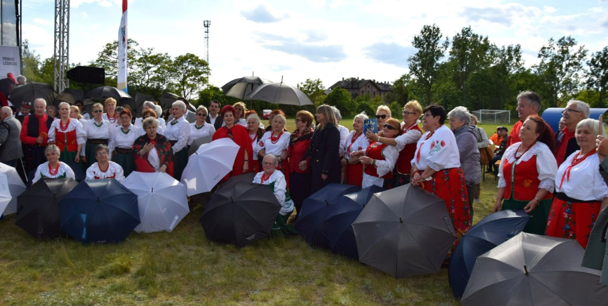 Folklor żyje i łączy pokolenia. Tłumy na festiwalu w Rokitkach (Wojciech Obremski lca.pl)