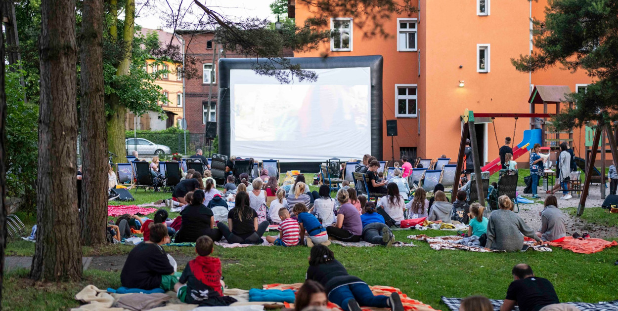 Letnie kino pod chmurką (GOKIS Miłkowice)