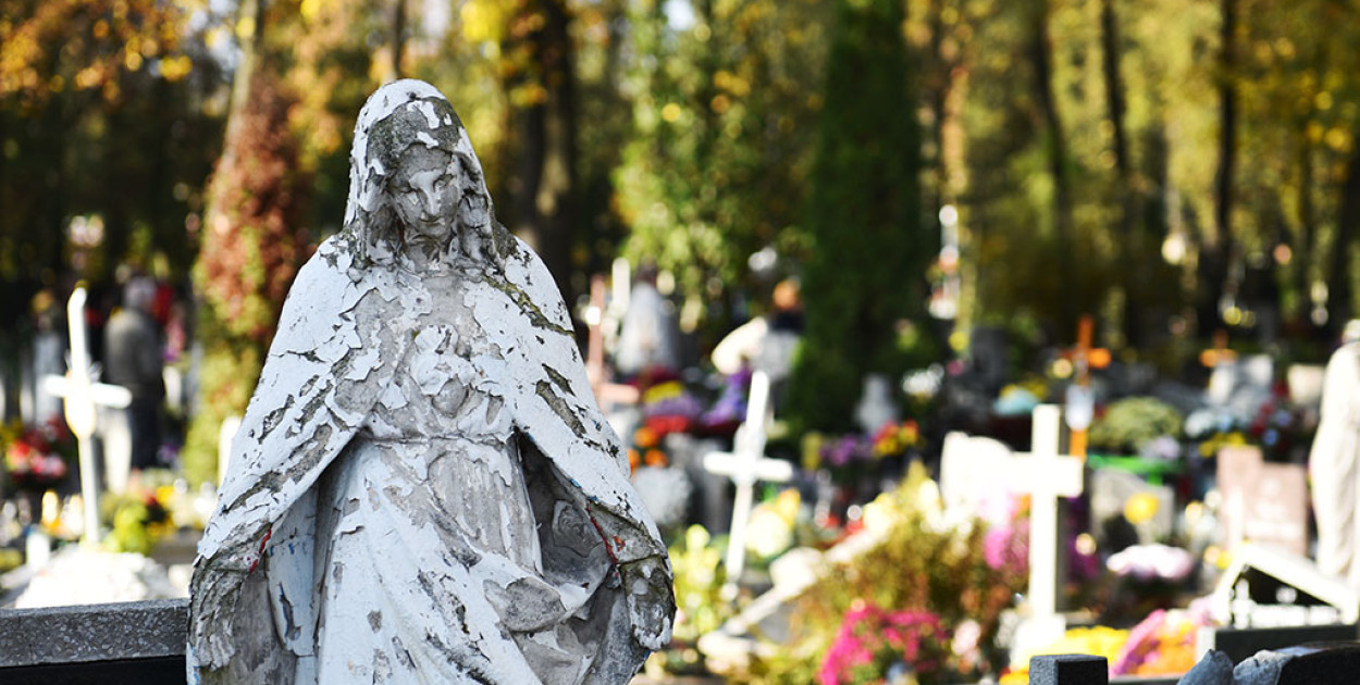 Czy opłaty cmentarne w Legnicy są zgodne z prawem? (Piotr Florek lca.pl)