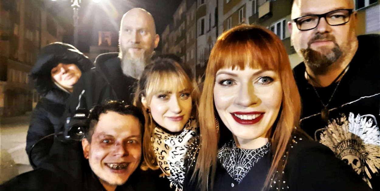 Patrycja Kamola w swoim „Labiryncie”. Teledysk powstał w Legnicy (źródło: Fb. Patrycja Kamola)