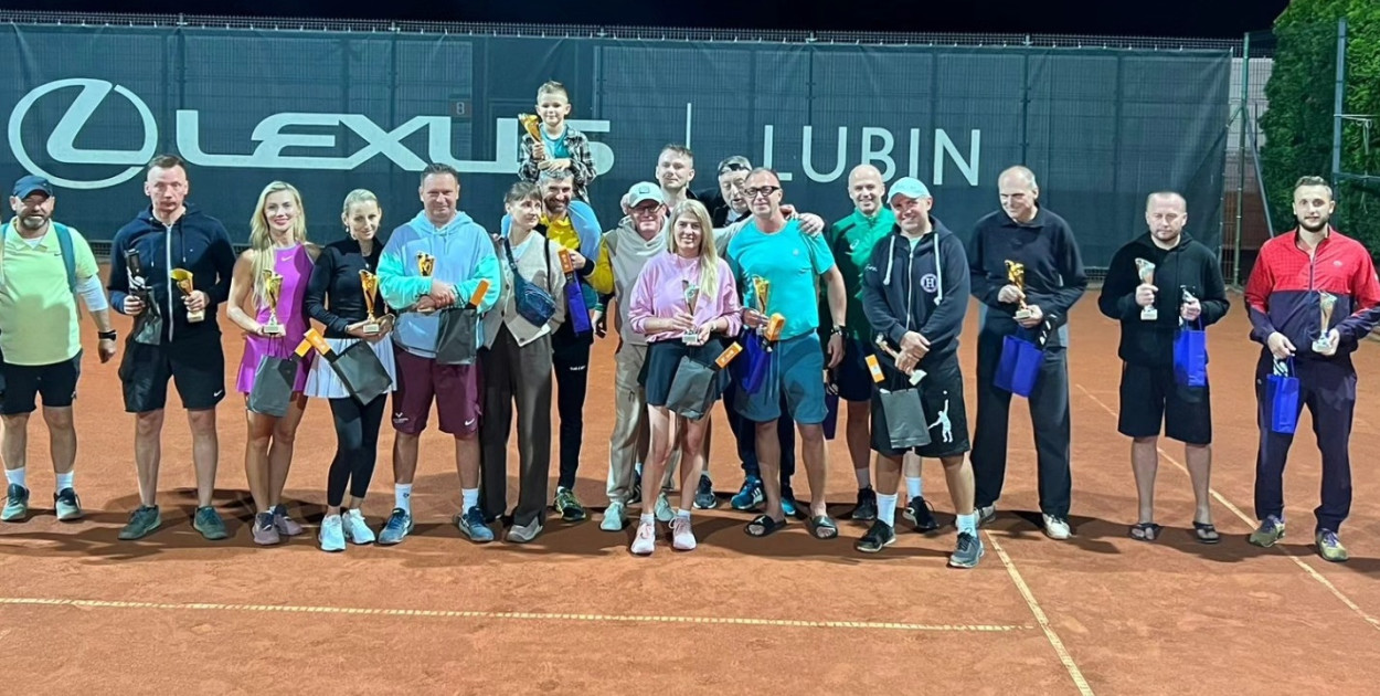 Turniej Debel/Mikst w SinetKlub (Mat. prasowy)