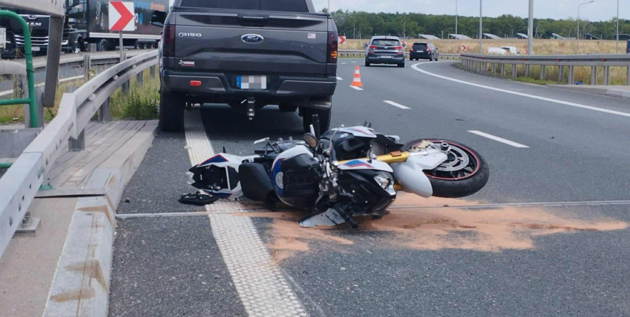 Śmiertelny wypadek motocyklisty na węźle A4/S3 (OSP Krotoszyce)