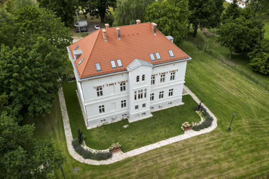 Pałac w Miroszowicach 