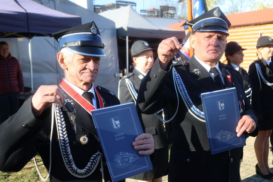 Strażacy świętują 80 lat działalności i współpracy (Wojciech Obremski lca.pl)