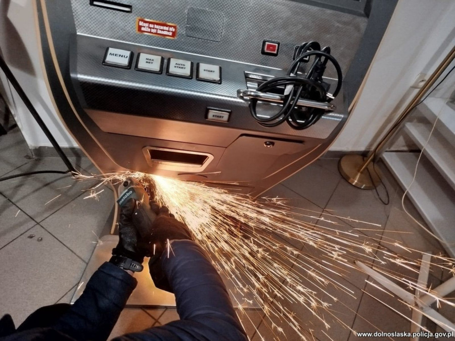 11 osób zatrzymanych. W tle narkotyki, broń i nielegalny hazard (źródło: Policja Dolnośląska)