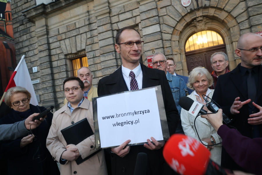 Brońmy krzyża (Wojciech Obremski)