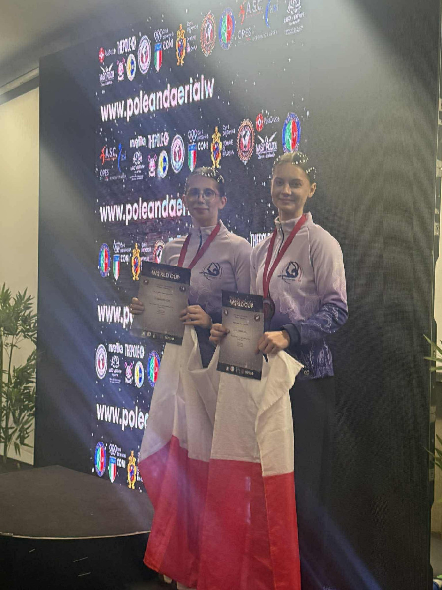 Legnickie akrobatki powietrzne (Mat. prasowy)