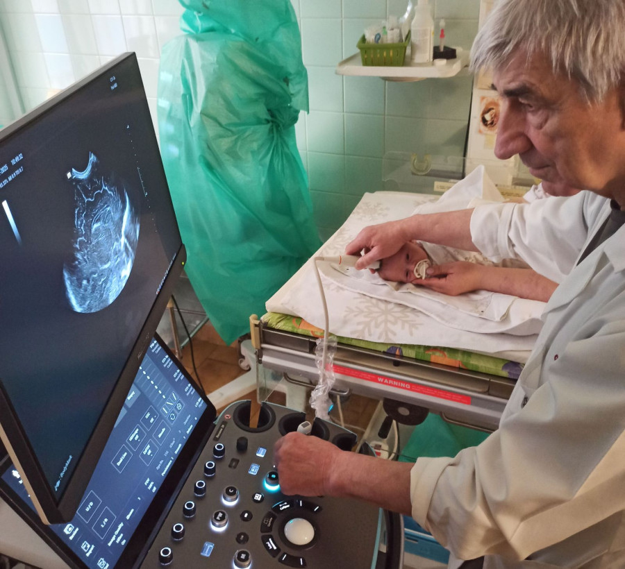 Ten sprzęt ułatwi lekarzom diagnozowanie wcześniaków i noworodków (mat. prasowe)