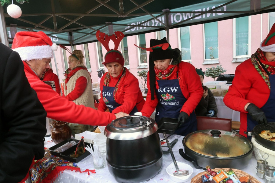 Świąteczny klimat zagościł w Miłkowicach (Wojciech Obremski lca.pl)