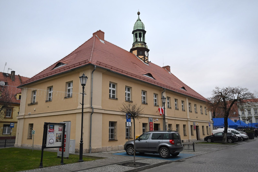 Ratusz w Prochowicach (Piotr Florek lca.pl)