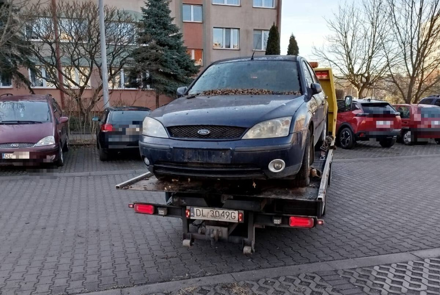 Kolejne wraki znikają z legnickich ulic (SM)