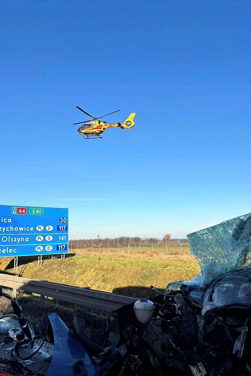 Poważny wypadek na A4. Trasa w kierunku Legnicy całkowicie zablokowana (źródło: Dolnośląskie Alarmowo)