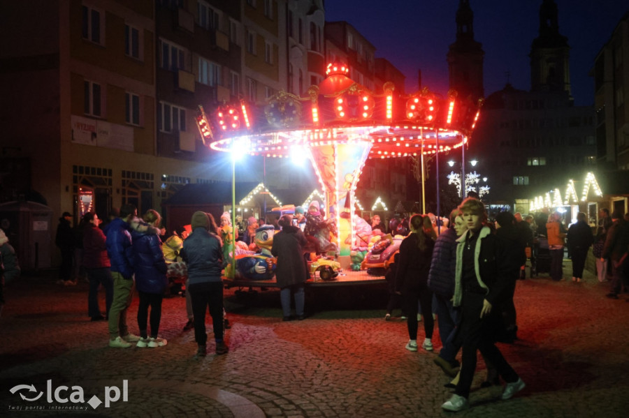 Legnicki Jarmark Świąteczny w sercu miasta (Wojciech Obremski lca.pl)