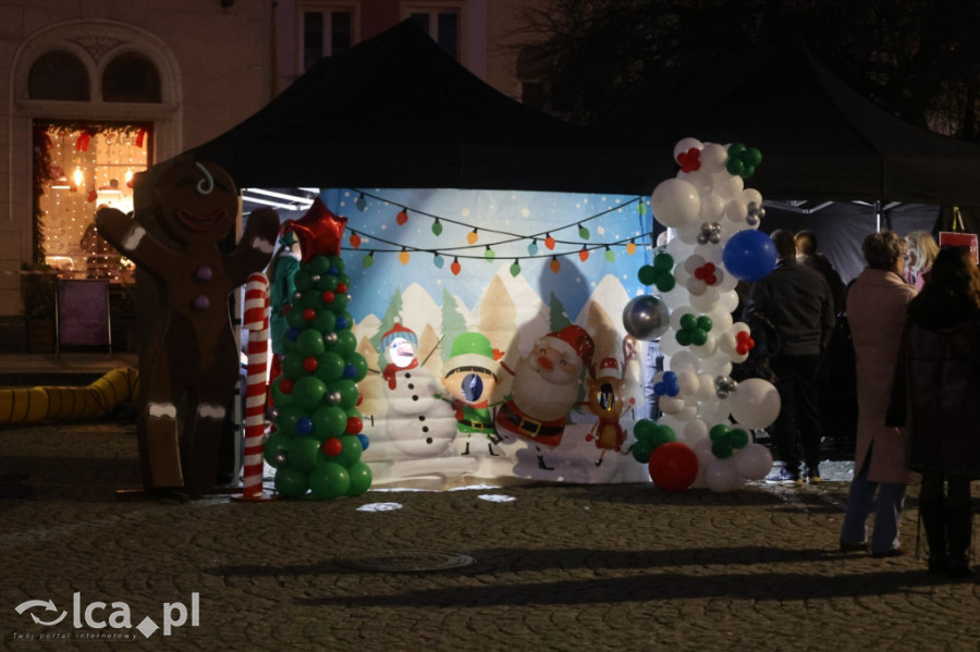 Legnicki Jarmark Świąteczny w sercu miasta (Wojciech Obremski lca.pl)